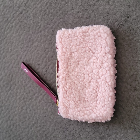 Ipsy December 2020 Cosmetic Makeup Glam Teddy Bag Accessories Pouch Wris… - Picture 3 of 4